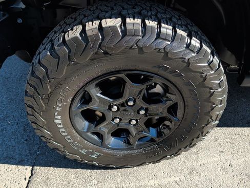 Used 2022 Jeep Wrangler Unlimited Rubicon 4xe w/ Cold Weather Group image 10