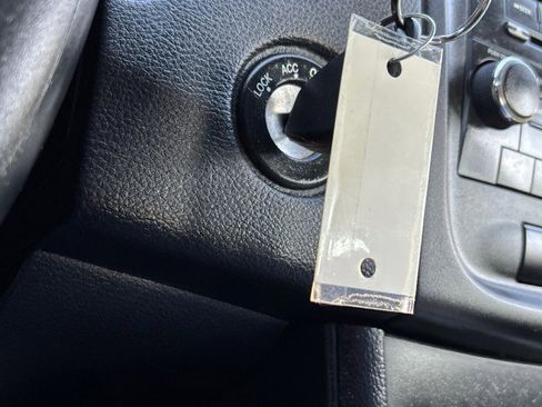 Used 2012 Dodge Avenger SXT image 14