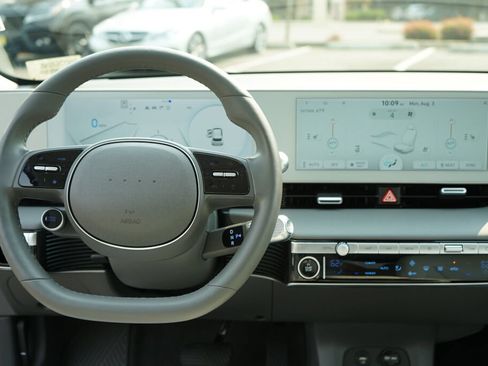 Certified 2023 Hyundai Ioniq 5 SEL AWD/4WD image 18