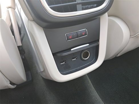 Used 2019 Lincoln Nautilus Reserve image 27