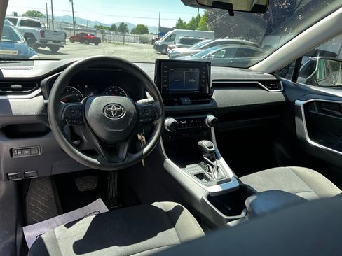Used 2022 Toyota RAV4 LE AWD/4WD image 20