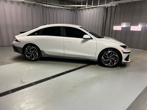 Used 2023 Hyundai Ioniq 6 SEL image 8