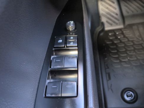 Used 2026 Toyota Camry SE FWD image 21