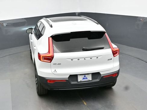 Used 2023 Volvo XC40 B5 Plus w/ Protection Package Premier AWD/4WD image 48