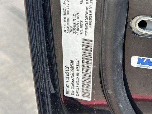 New 2026 RAM 3500 Laramie AWD/4WD image 28