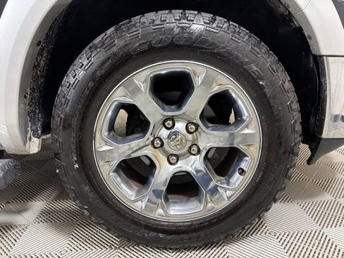 Used 2017 RAM 1500 Laramie w/ Convenience Group AWD/4WD image 23