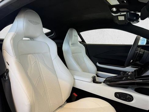 New 2025 Aston Martin V8 Vantage Coupe image 22