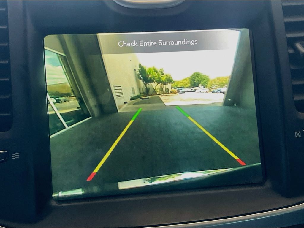 Used 2020 Chrysler 300 Touring RWD image 13