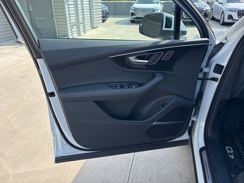 Certified 2025 Audi Q7 3.0T Premium Plus w/ Premium Plus Package image 10