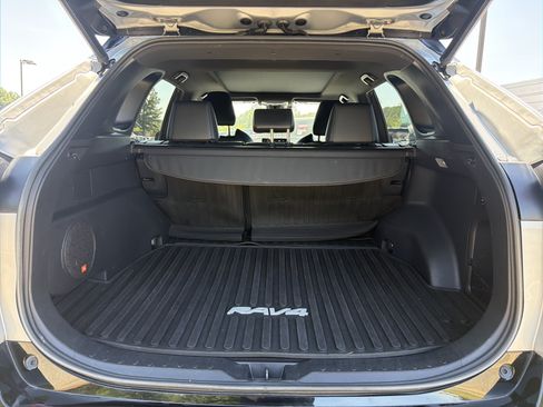 Used 2021 Toyota RAV4 XSE AWD/4WD image 28