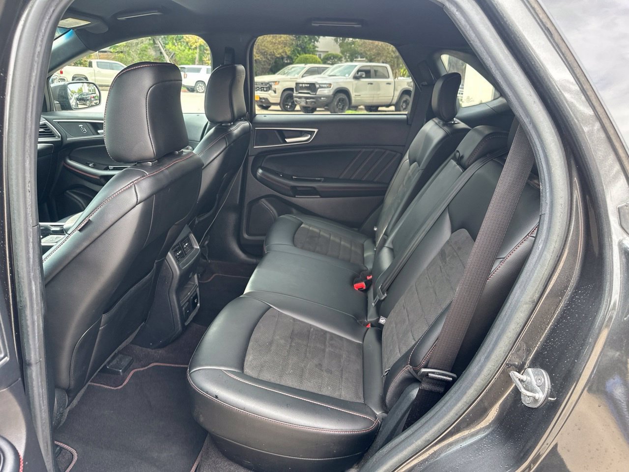 Used 2020 Ford Edge ST-Line FWD image 23