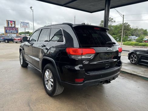 Used 2017 Jeep Grand Cherokee Laredo w/ Quick Order Package 2BE RWD image 6