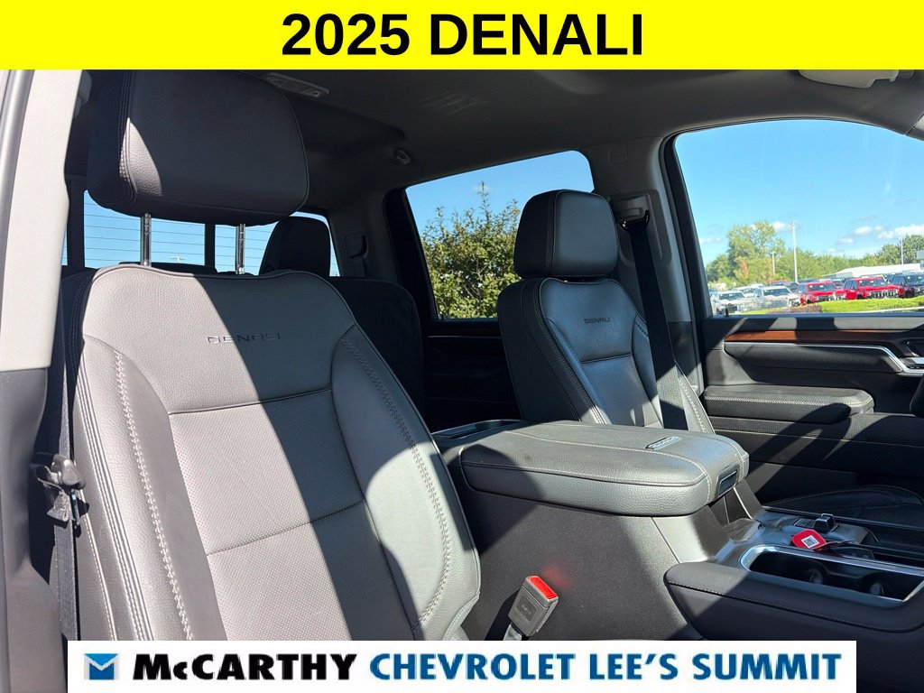 Used 2025 GMC Sierra 3500 Denali AWD/4WD image 31