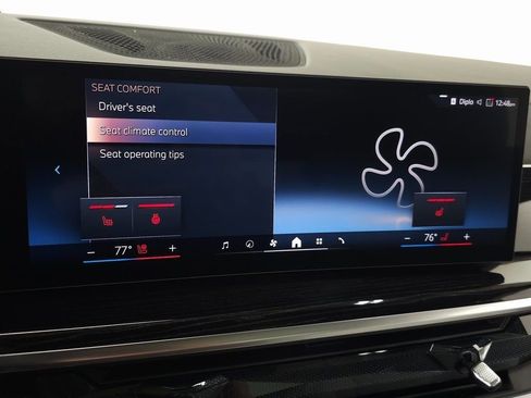 Used 2026 BMW X5 xDrive40i w/ M Sport Package image 32