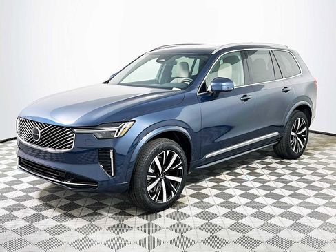 New 2026 Volvo XC90 B5 Core image 3