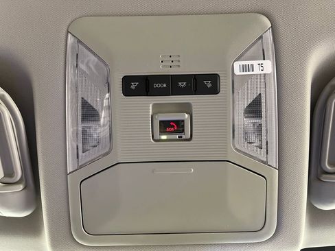 New 2025 Toyota RAV4 XLE image 29