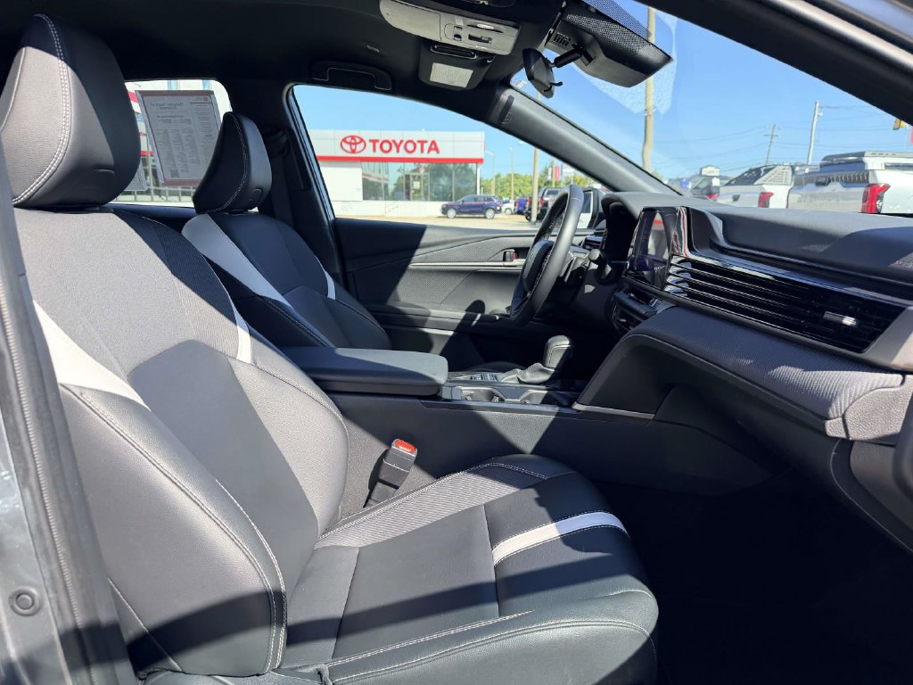 Certified 2025 Toyota Camry SE FWD image 13