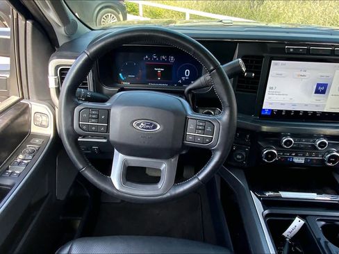 Used 2024 Ford F250 Lariat image 9