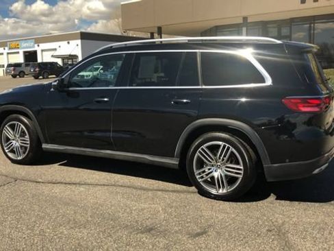Used 2024 Mercedes-Benz GLS 450 4MATIC image 6
