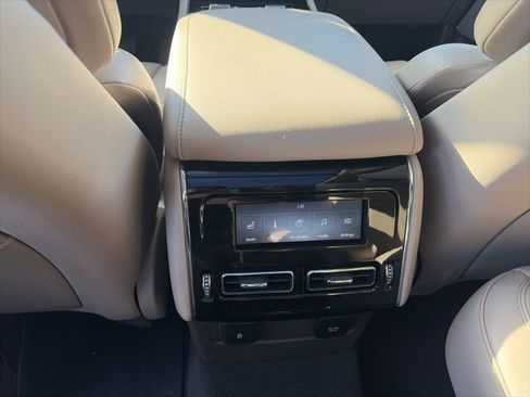 Used 2023 Lincoln Aviator Reserve w/ Equipment Group 201A AWD/4WD image 13