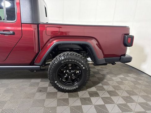 Used 2021 Jeep Gladiator Sport AWD/4WD image 5