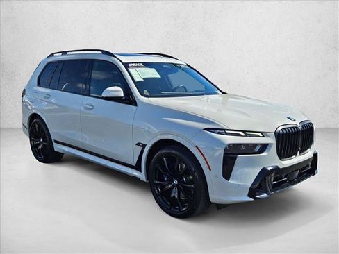 Certified 2024 BMW X7 xDrive40i w/ M Sport Package AWD/4WD image 3