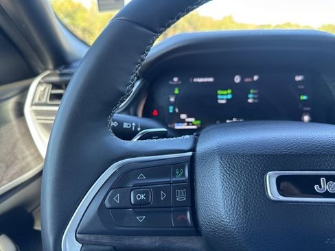 Used 2024 Jeep Grand Cherokee Limited 4xe image 16