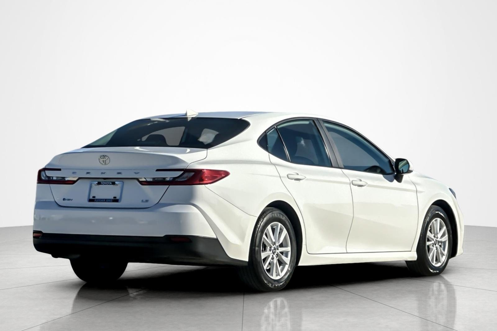 Certified 2025 Toyota Camry LE FWD image 5