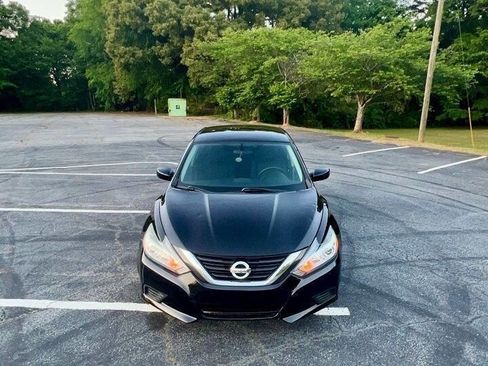Used 2017 Nissan Altima 2.5 S w/ Power Driver Seat Package FWD image 3