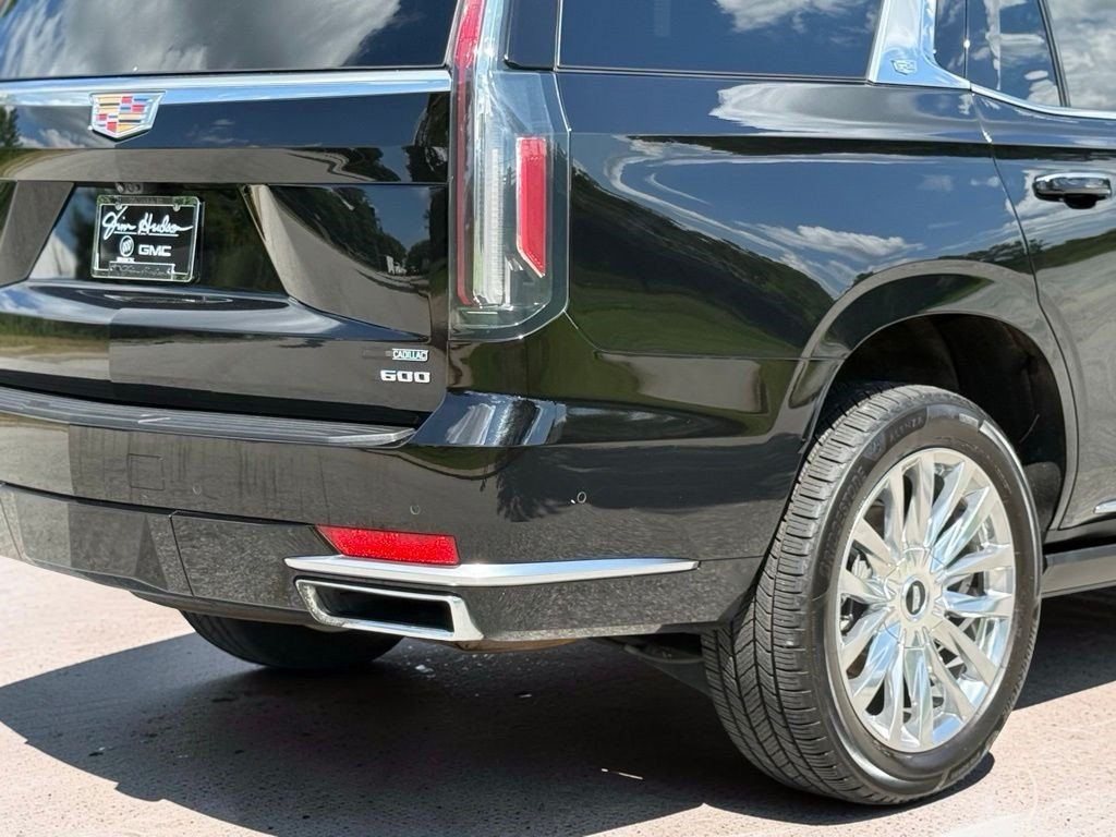 Certified 2024 Cadillac Escalade Premium Luxury w/ Performance Package AWD/4WD image 14