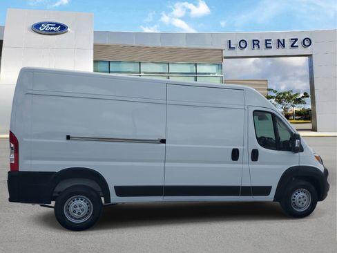 Used 2026 RAM ProMaster 2500 w/ Convenience Group FWD image 4
