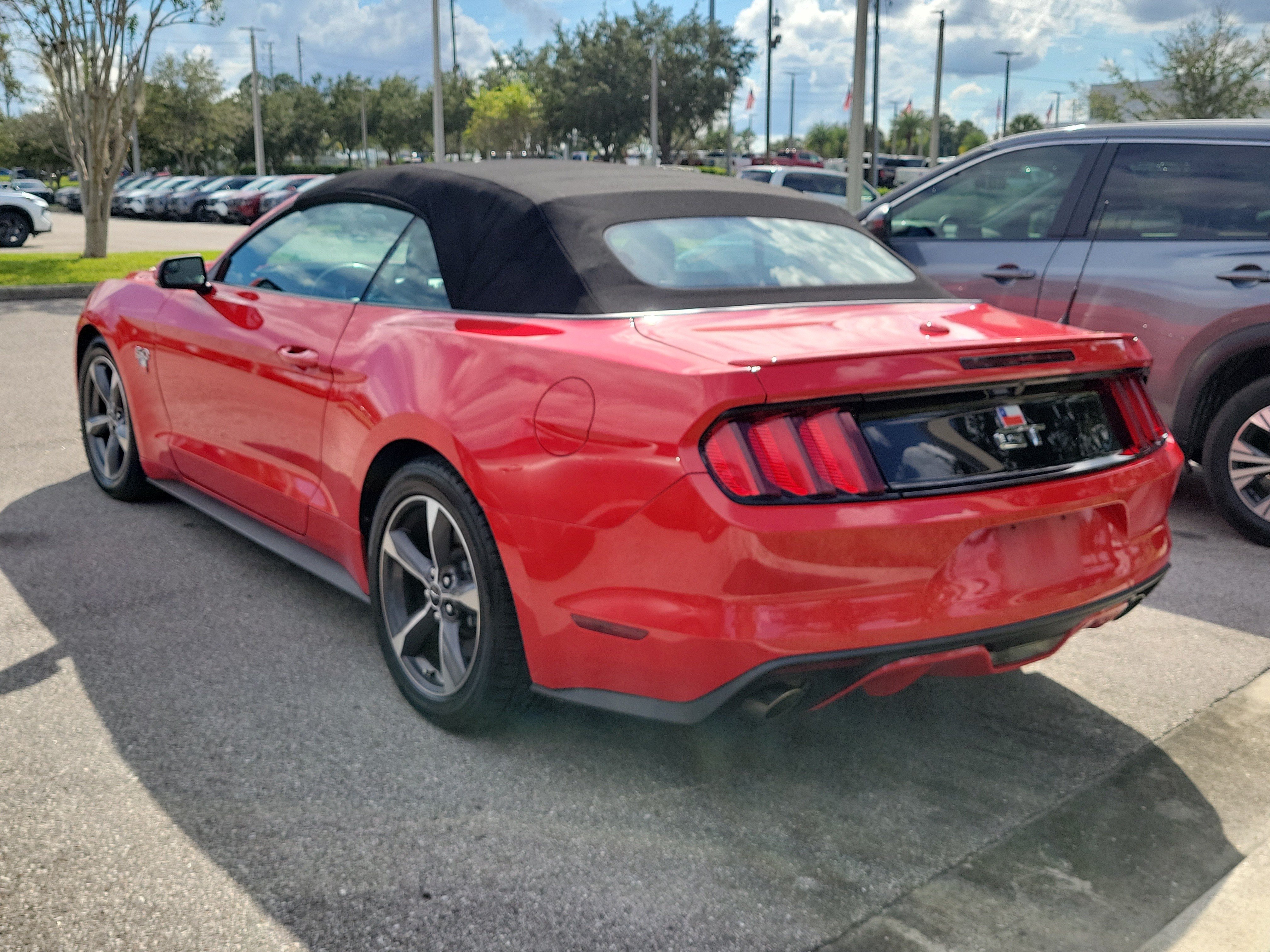 Used 2017 Ford Mustang GT Premium RWD image 4