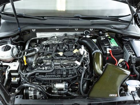 Used 2017 Volkswagen GTI SE image 33