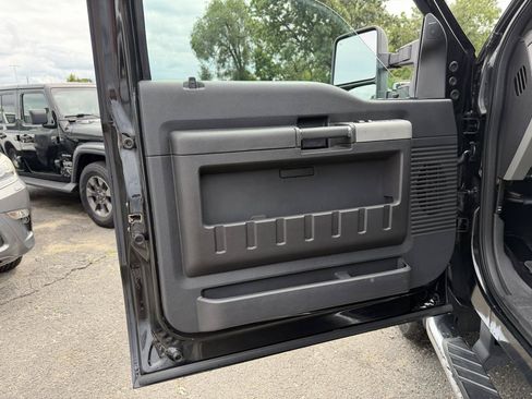 Used 2013 Ford F350 Lariat w/ Lariat Interior Pkg AWD/4WD image 14