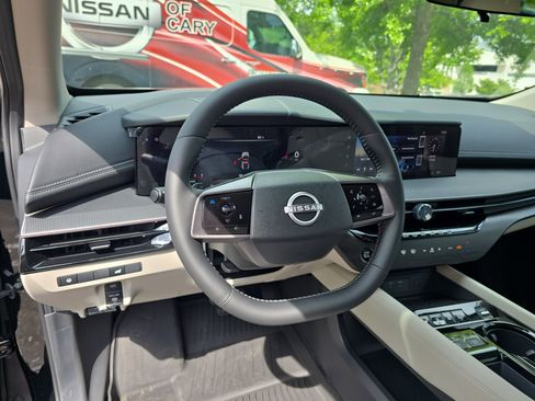 New 2025 Nissan Murano SV image 16
