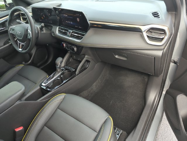 Used 2024 Chevrolet TrailBlazer ACTIV w/ Driver Confidence Package FWD image 22