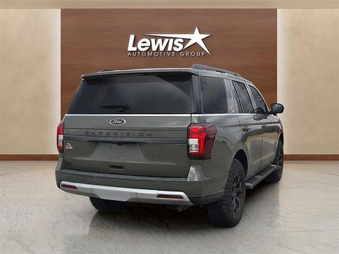 Used 2024 Ford Expedition Timberline image 4