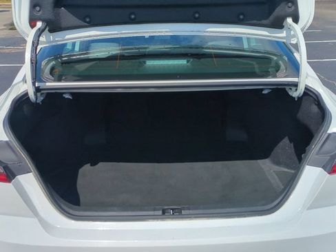 Used 2025 Toyota Camry SE FWD image 25