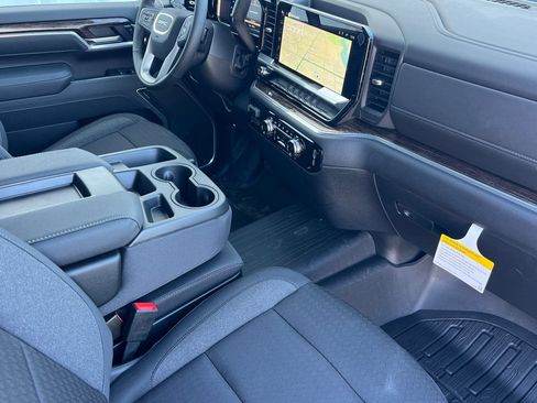 New 2026 GMC Sierra 2500 SLE AWD/4WD image 12
