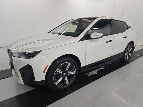 Used 2024 BMW iX xDrive50 w/ Sport Package AWD/4WD image 1