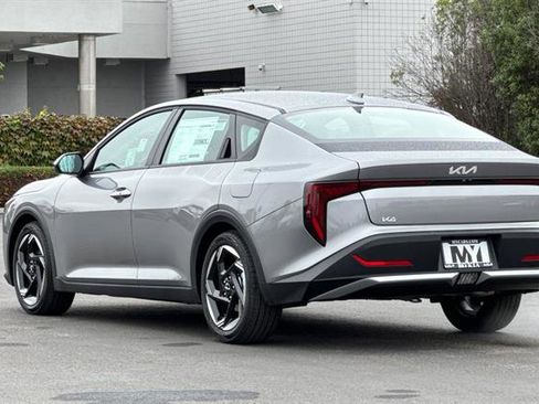 New 2025 Kia K4 EX image 6