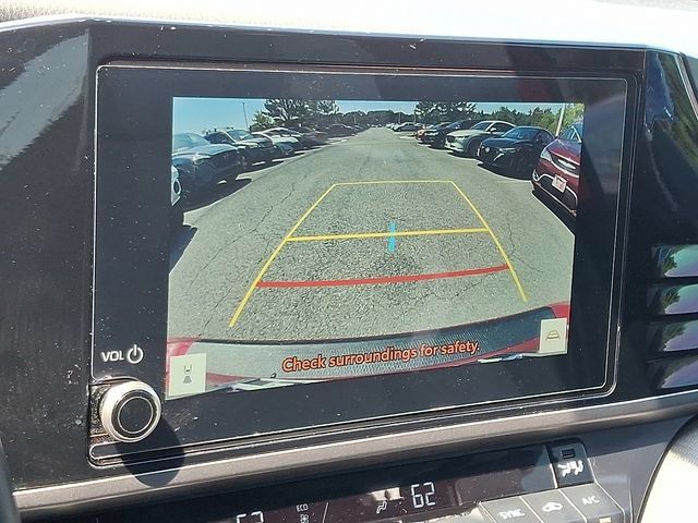 Used 2025 Toyota Camry SE w/ Convenience Package AWD/4WD image 16
