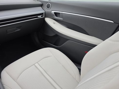 New 2026 Hyundai Sonata SE FWD image 17