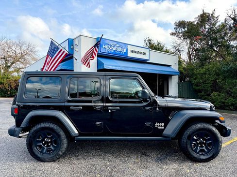 Used 2019 Jeep Wrangler Unlimited Sport image 10