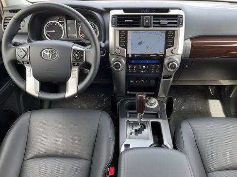 Used 2024 Toyota 4Runner Limited AWD/4WD image 5
