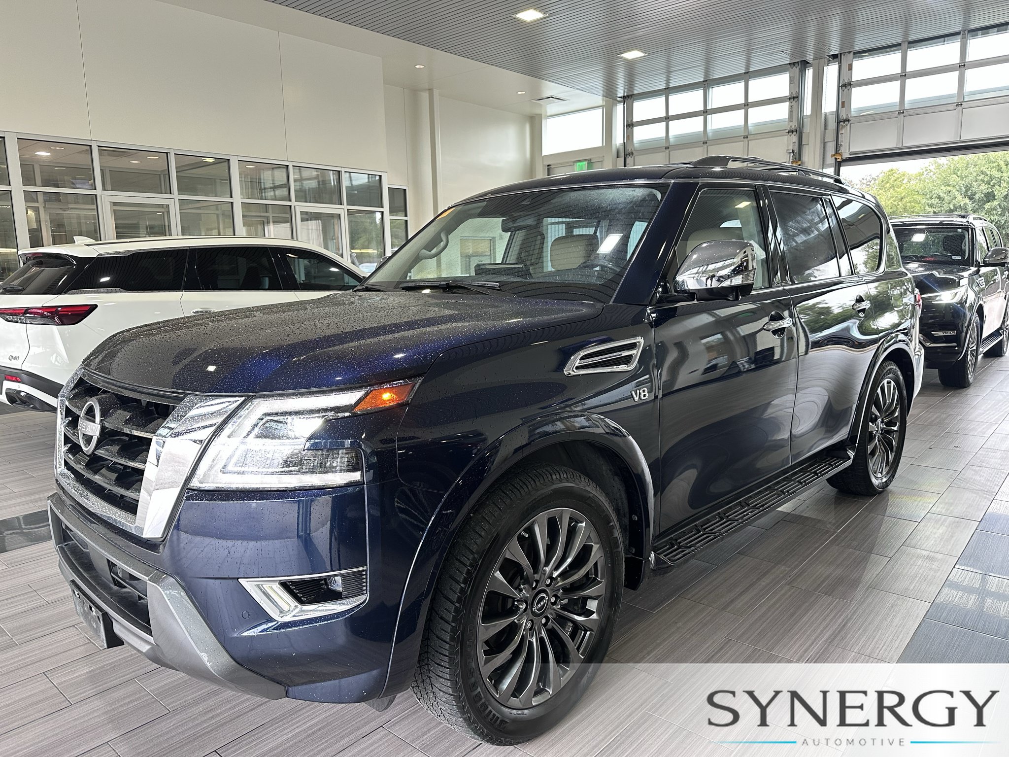 Used 2022 Nissan Armada Platinum w/ Captain's Chairs Package RWD image 1