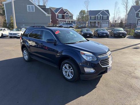 Used 2017 Chevrolet Equinox LT w/ Convenience Package image 2