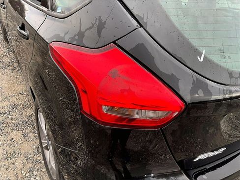 Used 2016 Ford Focus SE image 24