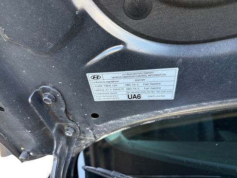 Used 2023 Hyundai Elantra Limited FWD image 11