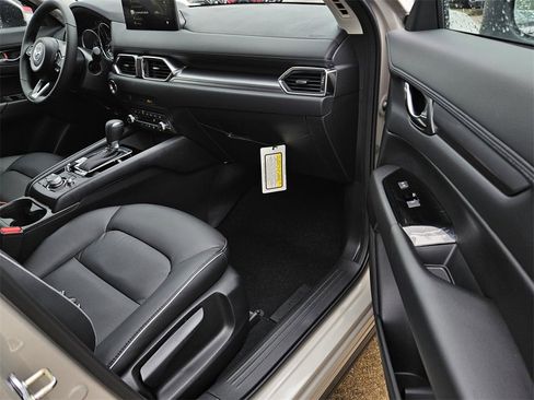 New 2025 MAZDA CX-5 AWD 2.5 S w/ Select Package image 6